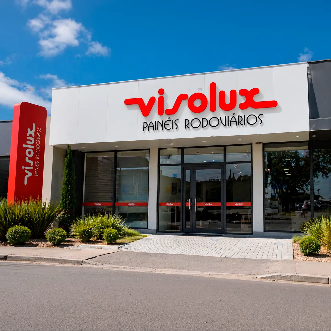 Painel rodoviário Visolux em fachada